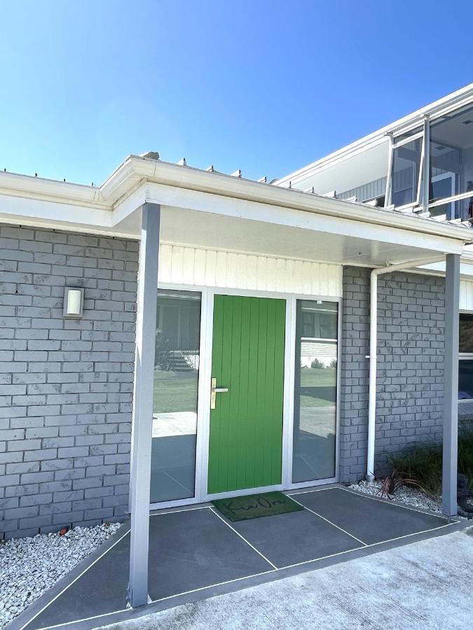 Green Door - One Bedroom Apartment Вакатане Екстер'єр фото